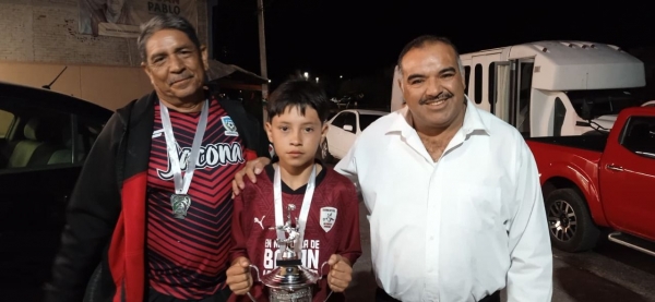 El Alcalde Isidoro Mosqueda Estrada recibió a los niños que contendieron en la Copa de Campeones/Torneo de Visorías