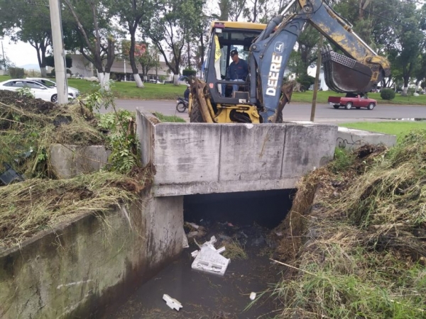 Se intensifican acciones de limpieza de drenes y canales