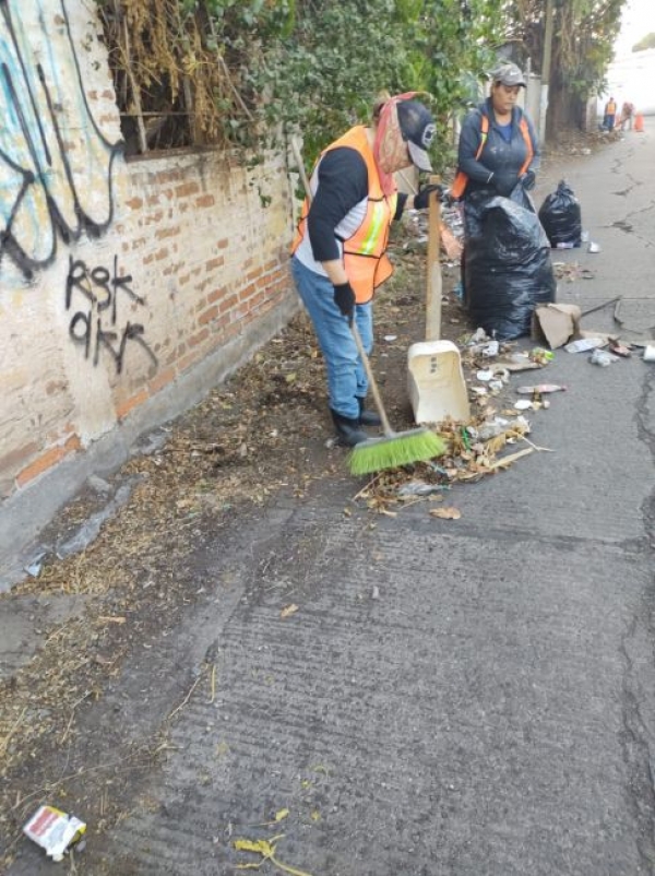 Se llevaron a cabo acciones de limpieza en las calles Lerdo de Tejada y Abasolo